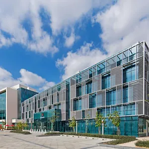 Radisson Red Silicon Oasis دبي